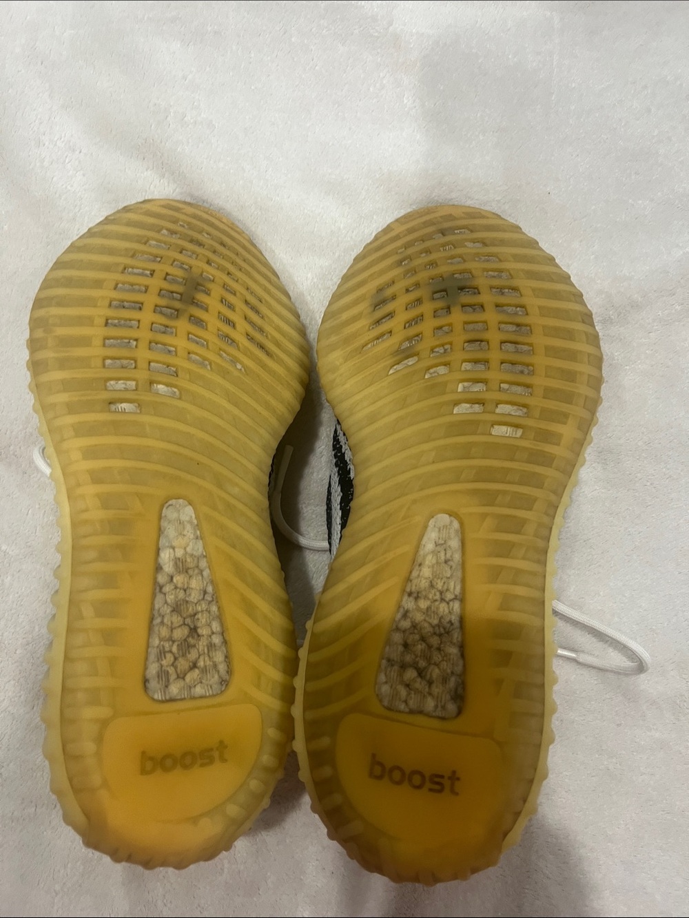 Yeezy Boost 350 V2 Zebra White Black with Red Stripe - Picture 5 of 6